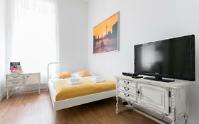City Studio Apartment In Friedrichshain